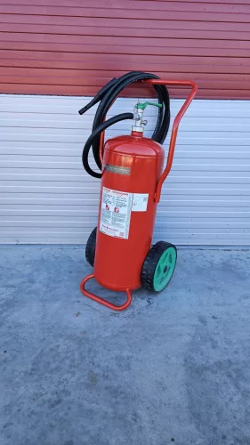 MAXFIRE 50 Liter Feuerlöscher, Schaumlöscher, mobiler Feuerlöscher Der IVB