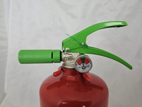 MAXFIRE Green 2 literes ABF habbal oltó tűzoltó készülék 8A 34B 25F, olaj és zsír tüzekre (fluormentes)