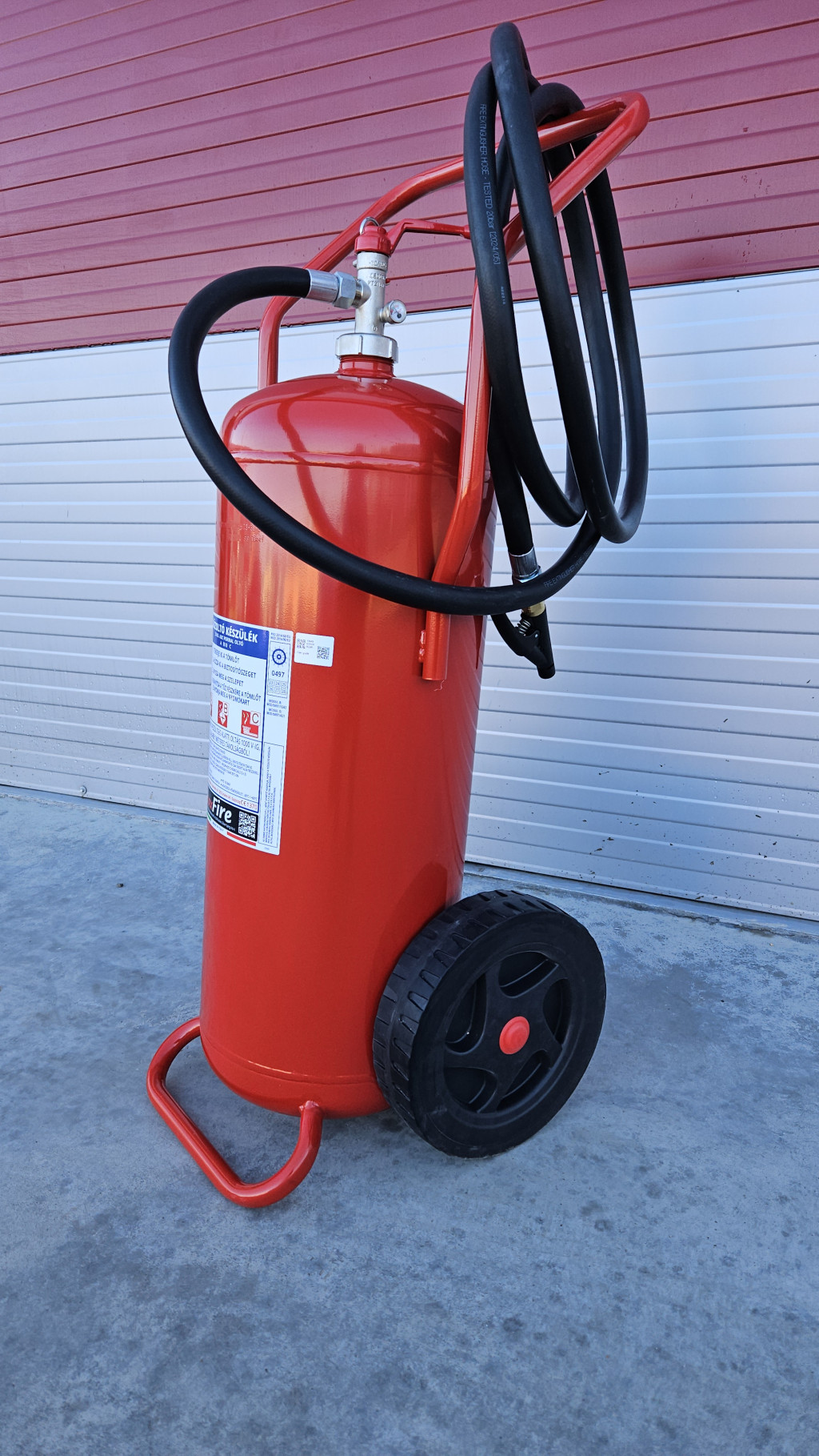MAXFIRE UNI XL 50 kg-os ABC porral oltó, poroltó szállítható tűzoltó készülék A IVB C MAXFIRE UNI XL 50 kg-os ABC porral oltó, poroltó szállítható tűzoltó készülék A IVB C